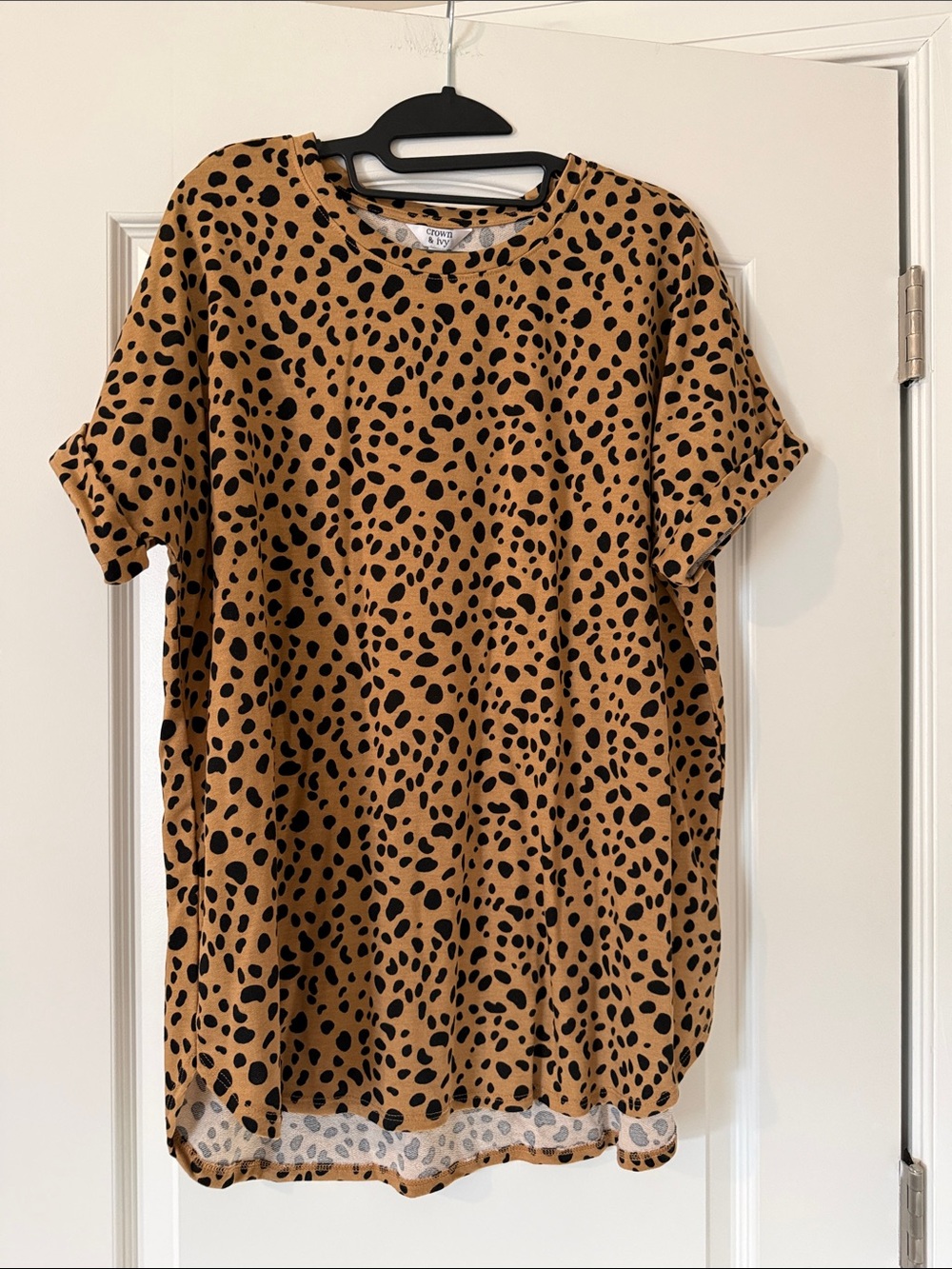 crown & ivy Tan Leopard Print Short Sleeve Tee